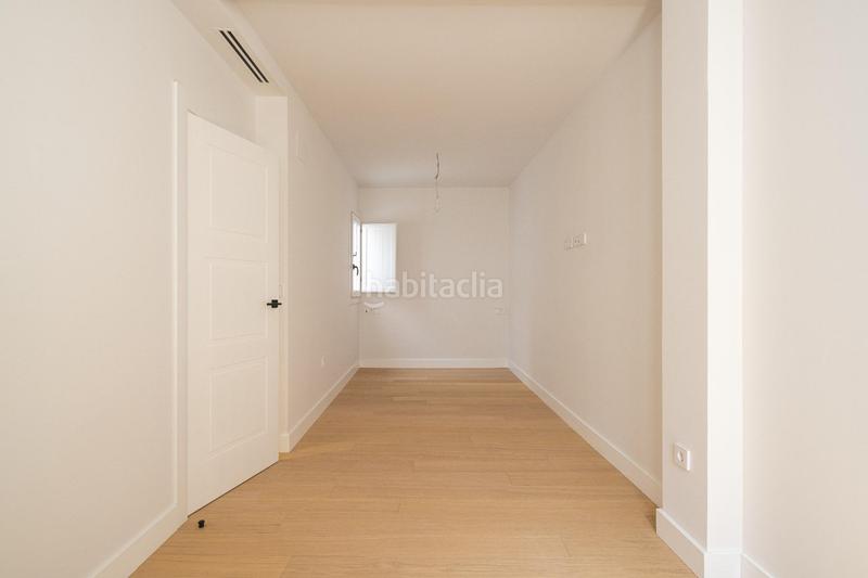 Foto f4f2080d-cd9d-41d3-987e-191873303b9c. Piso horno de vidrio, espino 1 c en Barrio de Albaicín Granada