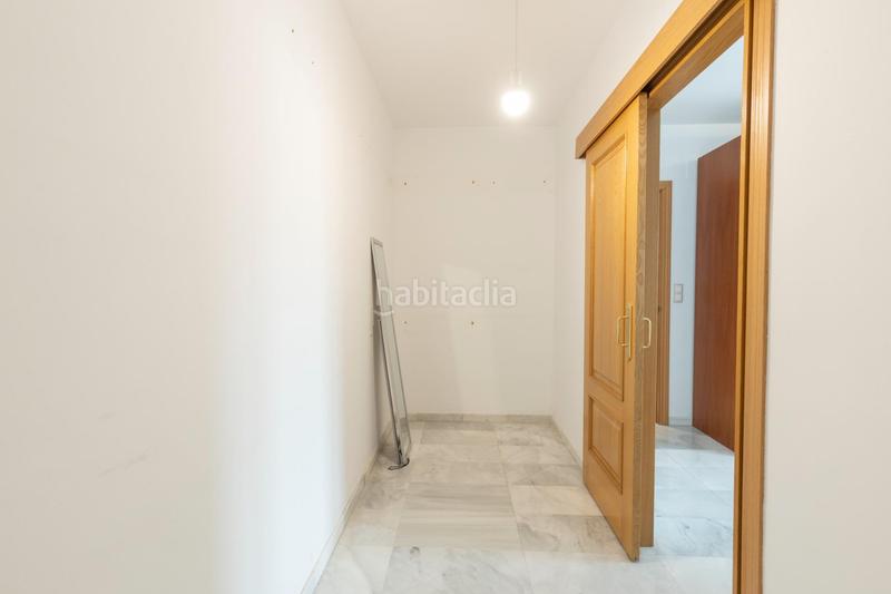 Foto 794f71e1-2325-4924-b9cc-cf283670b59a. Casa pareada vivienda unifamiliar con patio, jardín y todas las comodidades en Granada