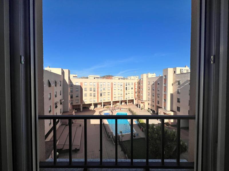 Foto c6c98abb-de3e-4368-a644-66da2272ca4e. Location appartement avec parking piscine dans Rosaleda - Juventud Granada