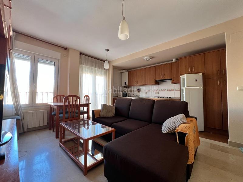 Foto dbfbe579-8f46-41bd-8855-9c5fddc46971. Location appartement avec parking piscine dans Rosaleda - Juventud Granada