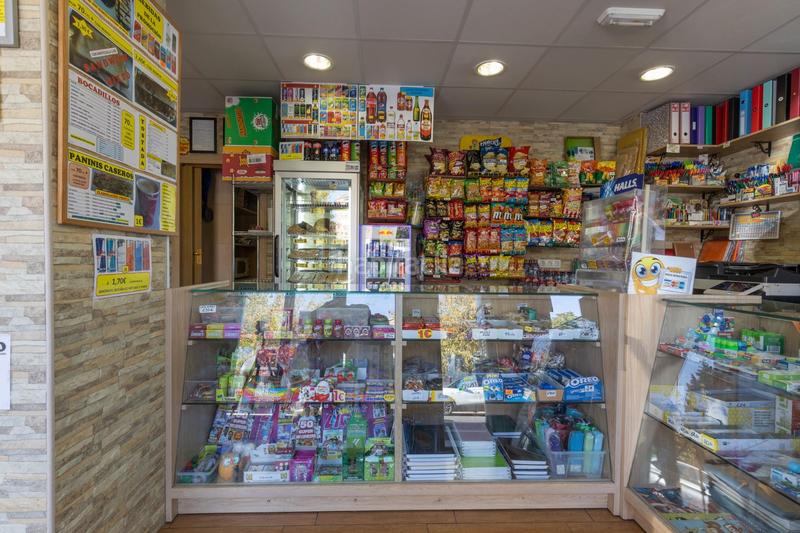 Foto e1dfde3a-3718-431b-883d-a7612f84daf0. Local comercial a Cervantes Granada