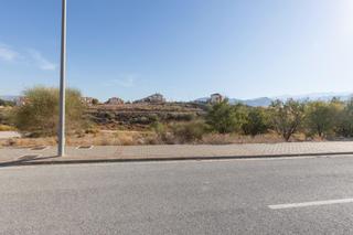 Terreno residencial en Calle abelia 20. Parcela en llano en mitad del campo de golf de otura