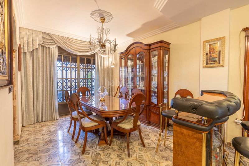 Foto 1d91d4df-b9b7-4134-8928-7e062dfc7b23. Casa en plaza iglesia-p ruiz 3 amplia casa con espectaculares vistas a sierra nevada en Santa Fe
