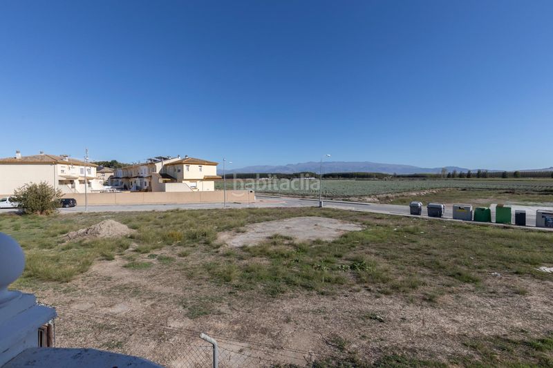 Foto e0d9ce88-a8af-40c6-b72e-3f143e057c2c. Casa en plaza iglesia-p ruiz 3 amplia casa con espectaculares vistas a sierra nevada en Santa Fe