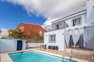 Haus  Calle hella 8. Casa en jun