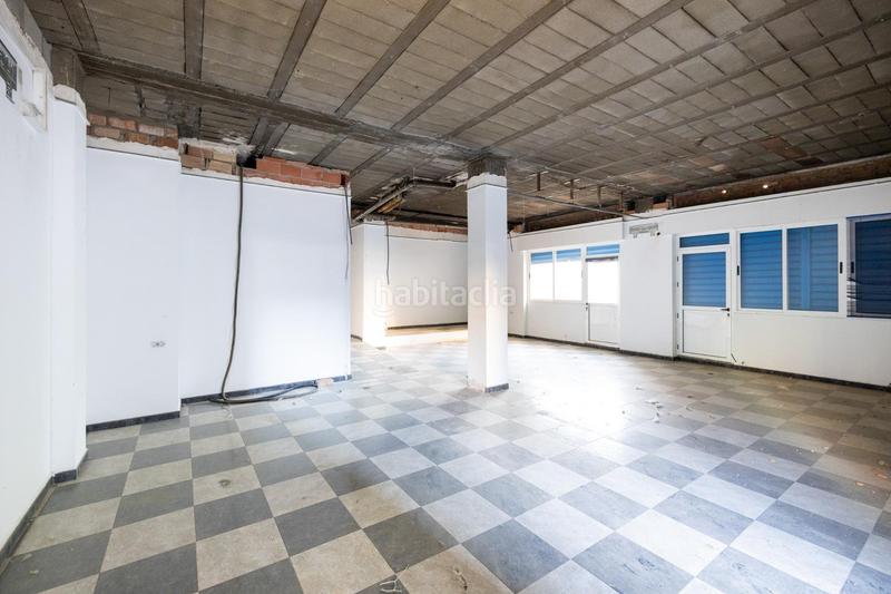 Foto 35129395-a221-4149-8013-6532a3022350. Local commercial dans Av. F. Garcia Lorca - Nueva Estación Autobuses Granada