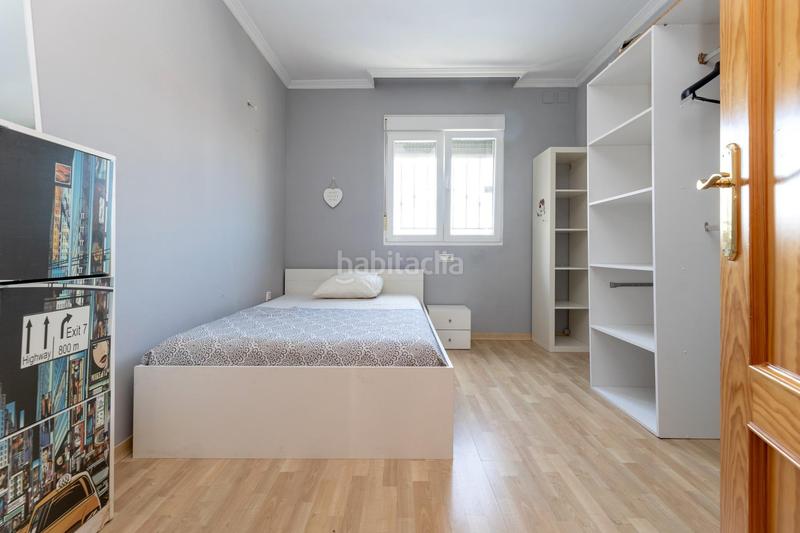 Foto b1d3d8b1-04a3-45e0-a4ba-56e256e63fe1. Maison jumelée avec chauffage parking dans Las Flores - Huerta Gabias (Las)