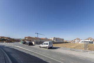 Terreny residencial a Ogíjares. Solar de 1.175 m2 en ogijares