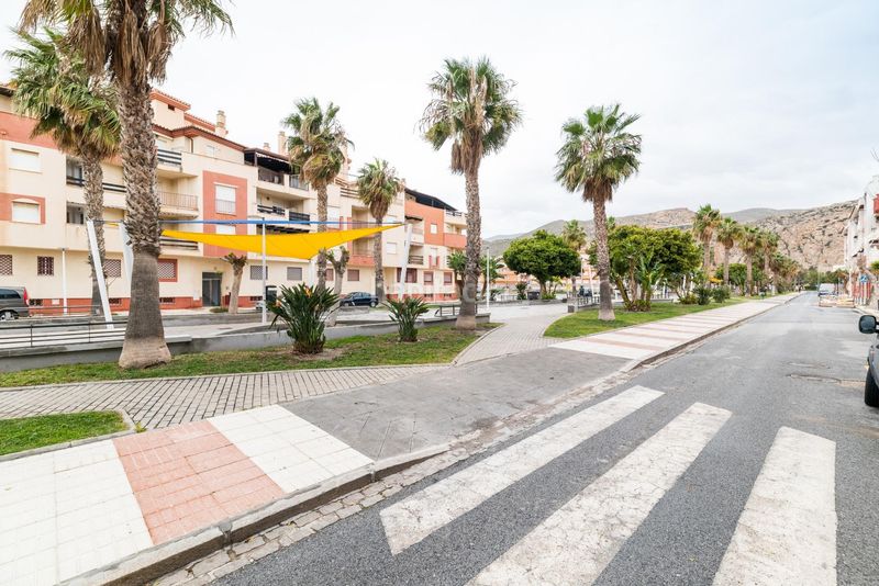 Foto 588644f1-a417-41b3-9e12-04d0e6edf4d8. Piso en fragata 25 excepcional oportunidad, piso en calahonda. en Motril