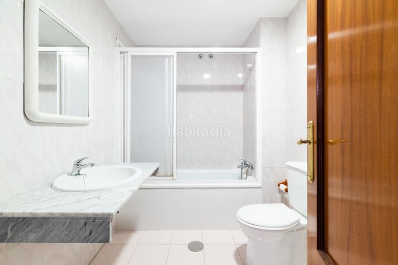 Foto f76d8b4b-5acb-484c-a821-7be52a41db87. Piso en fragata 25 excepcional oportunidad, piso en calahonda. en Motril