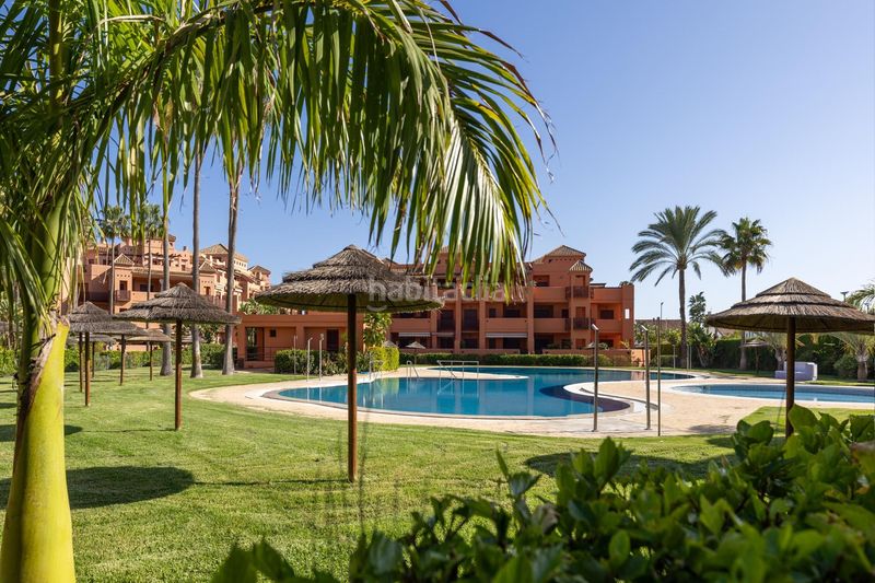Foto eb9da8b7-82d7-40c6-9af4-d6aeec935e1a. Àtic amb aparcament piscina a Playa de Granada Motril