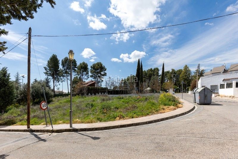 Foto c2df17e7-a638-4c4c-bc87-0b300e4c74cd. Terreno residencial solar urbanización parque del cubillas con proyecto básico y licencia de obras en Albolote