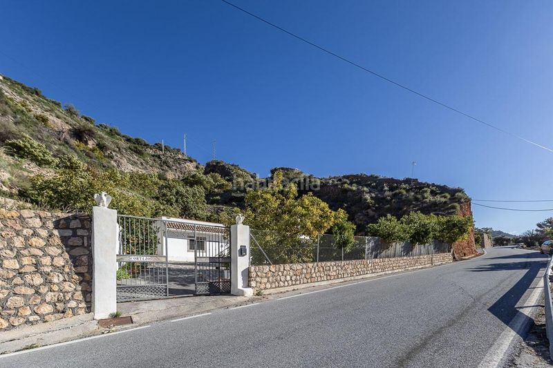 Foto c54c7bfe-7e3b-4705-86e6-ad02bd72e785. Casa amb piscina a Guájares (Los)