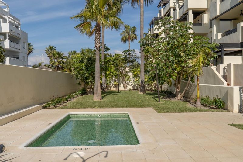 Foto f25a7fd9-7c3e-4fe1-8ca5-7cba218d9434. Pis amb aparcament piscina a Playa de Granada Motril