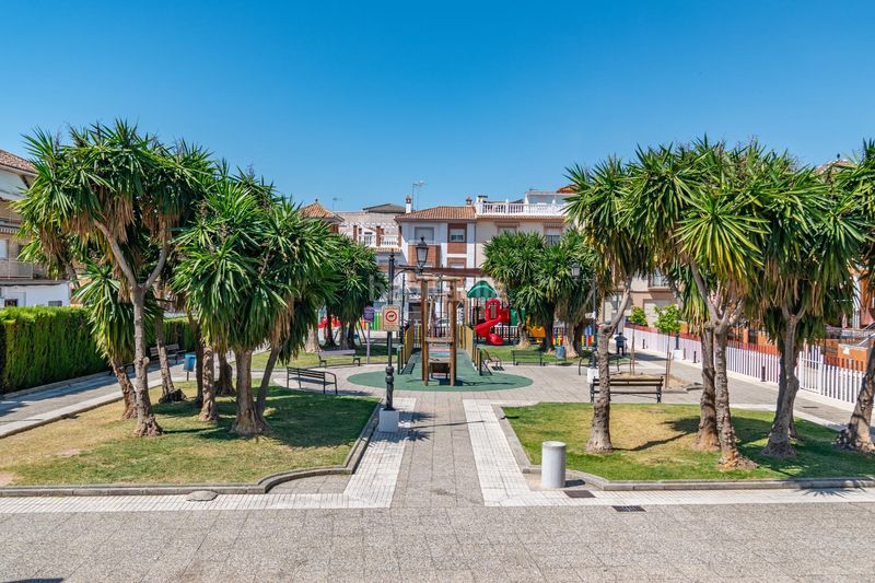 Foto 3fe3b1bc-9642-49fe-bf2a-8af52f28dbcd. Casa amb aparcament a Peligros