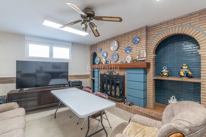 Foto 9c5e07ef-eb3a-4f73-9041-097b88cf8eee. Casa amb aparcament a Peligros