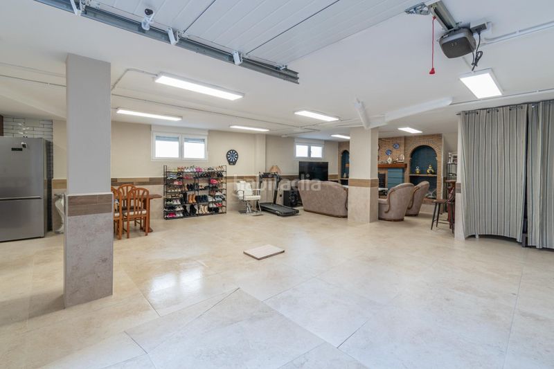 Foto c1da60a3-de87-48d0-b3ac-ac0a8e326904. Casa amb aparcament a Peligros