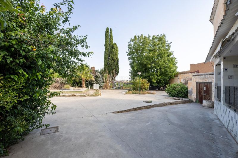 Foto bdf87ef4-a07b-4c9c-be0d-fb362327bc9d. Casa amb piscina a Chauchina
