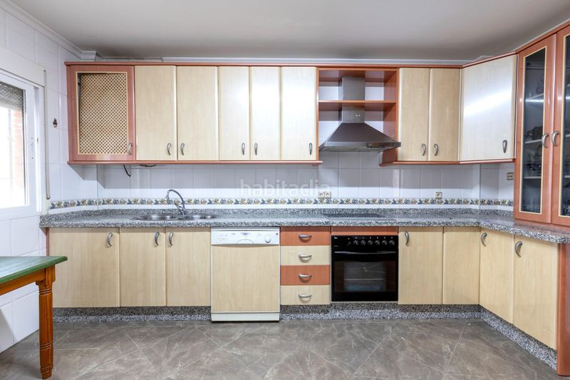 Foto da713602-ccd9-443c-8c3a-691cab28d87d. Xalet amb aparcament piscina a Escúzar