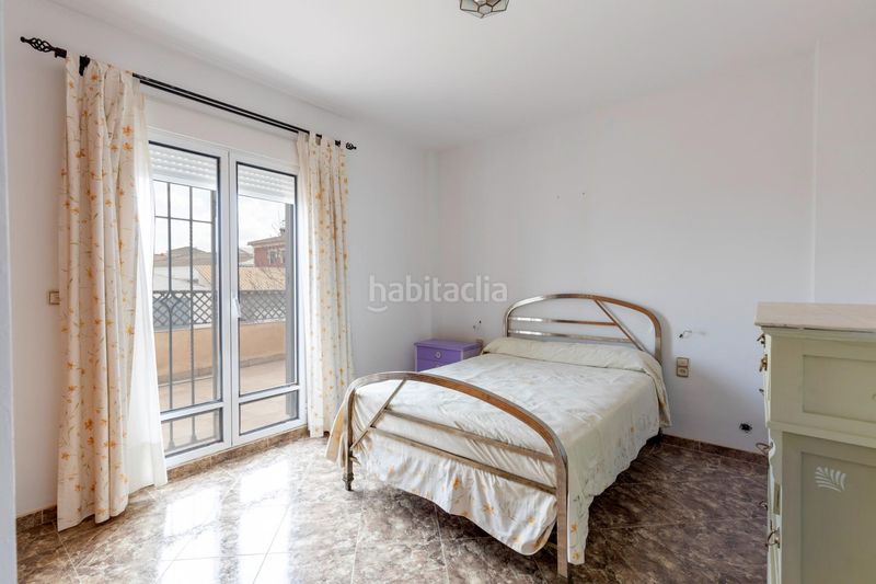 Foto f4ef7eeb-4944-46c5-aaa4-e5179cf315c4. Xalet amb aparcament piscina a Escúzar