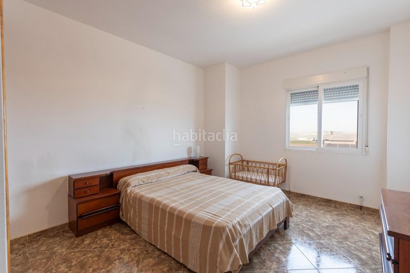 Foto f7cd2dad-efd9-4c3a-8f46-12cec63e2e40. Xalet amb aparcament piscina a Escúzar