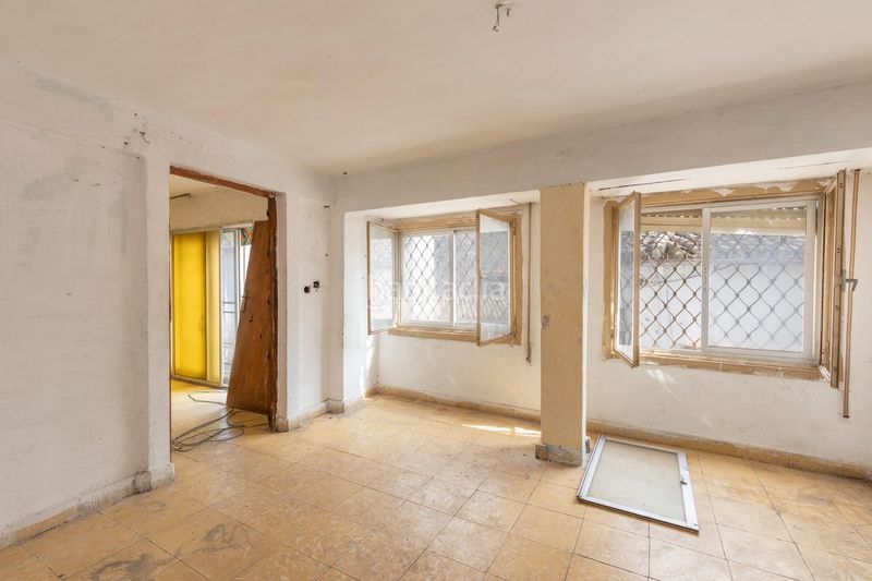 Foto 04e1dbc7-c239-4b01-8bb8-554a05eb7a58. Casa amb aparcament a Bola de Oro Granada