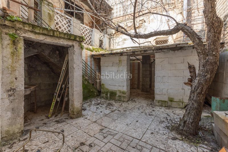 Foto 37a88275-653f-482a-b9c2-8225d3e3c8d0. Casa amb aparcament a Bola de Oro Granada