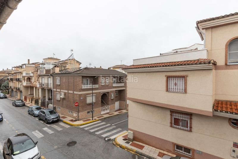 Foto 470faeb6-ae71-4b8d-90fb-572edfbe681b. Casa adossada amb aparcament a Maracena