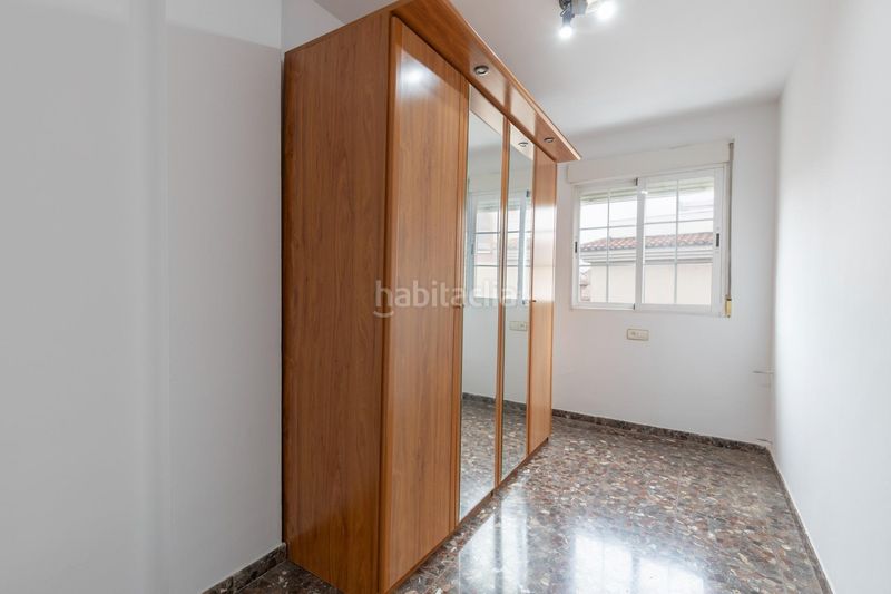 Foto 5b66942d-cab9-440e-9b8d-bb3a048f21ee. Casa adossada amb aparcament a Maracena