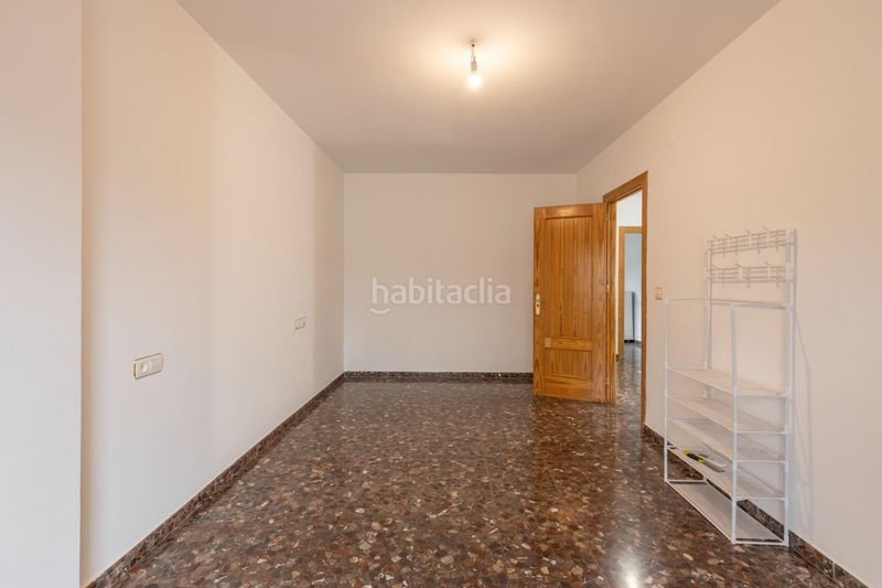 Foto 8a934dd7-562c-4cbc-9f02-ce784383e26f. Casa adossada amb aparcament a Maracena