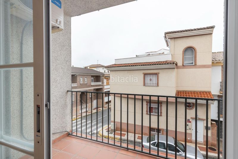 Foto f98d2282-0b8f-4d3b-bd9b-17de6d42a2eb. Casa adossada amb aparcament a Maracena