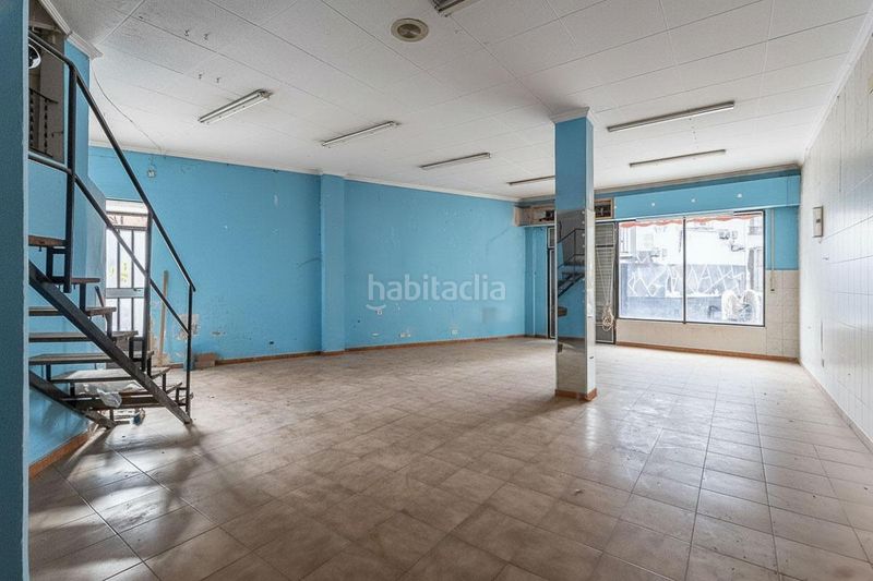 Foto 055b27b1-48c6-4413-98a9-247d80004089. Local comercial en calle puerta lorca 2 gran local en el corazón , ideal para invertir o para poner tu propio negocio. en Baza