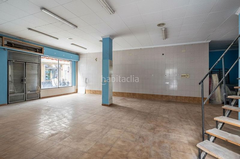 Foto 93286abe-8903-4ca2-9199-d8173d738d0a. Local comercial en calle puerta lorca 2 gran local en el corazón , ideal para invertir o para poner tu propio negocio. en Baza