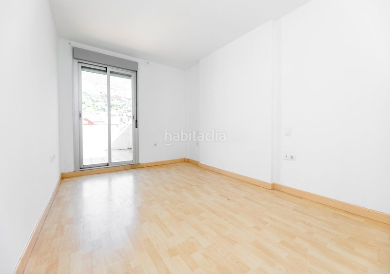 Foto 40b74e18-91c9-4274-9cdb-8fb61eaf0801. Pis amb aparcament a Monachil pueblo Monachil