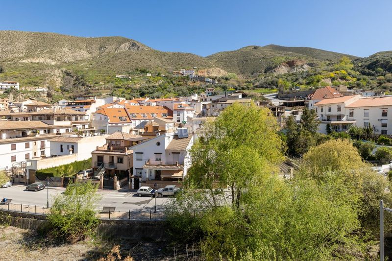 Foto c9c2c8aa-d47d-4ce9-98b4-70d6ee787483. Pis amb aparcament a Monachil pueblo Monachil