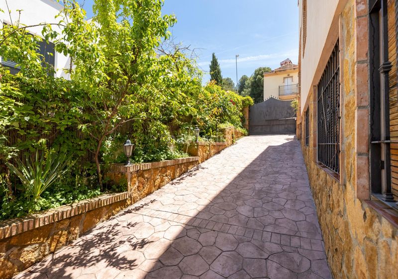 Foto 4a1f18b2-4bf2-4ef7-a04b-3e787fa0ce7a. Chalet in calle mulhacen 20 in Barrio de la Vega Monachil