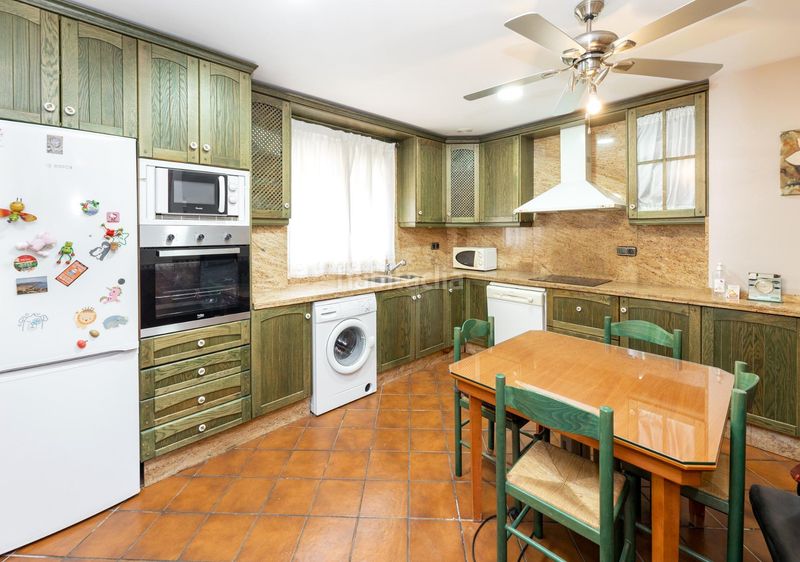 Foto d504c115-8b7b-4129-b555-e1e02c7c9e41. Chalet in calle mulhacen 20 in Barrio de la Vega Monachil