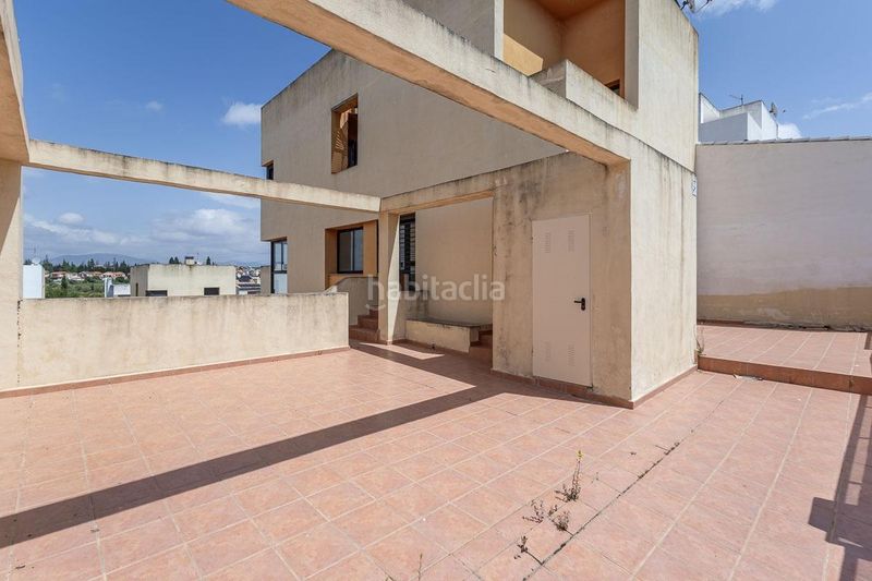 Foto 1a99ab31-1a69-4987-acf2-e0717cc66276. Casa adosada precioso chalet en loma verde en Albolote