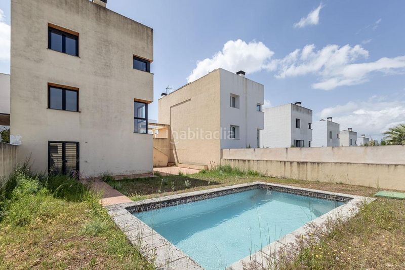 Foto 6df7a8fa-f0d9-4234-ac22-981f5fe6d81f. Casa adosada precioso chalet en loma verde en Albolote