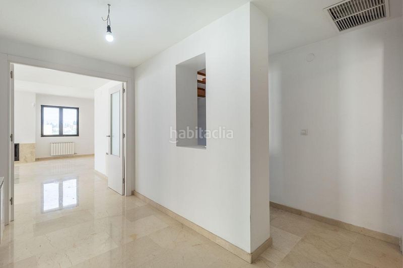 Foto 7beb0d5f-79fe-4f67-95bf-b56d3996bfee. Casa adosada precioso chalet en loma verde en Albolote