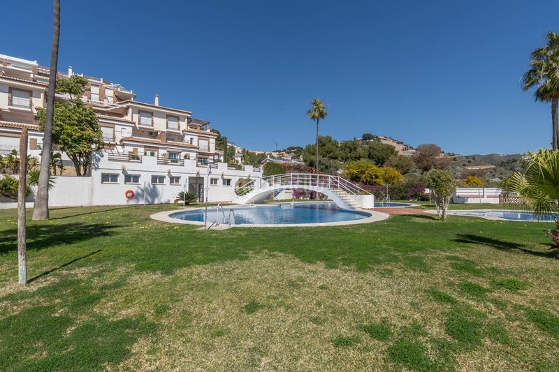 Foto e41a6fe0-cd58-4907-be68-b120ada7a3e3. Apartament amb piscina a Punta La Mona Almuñécar