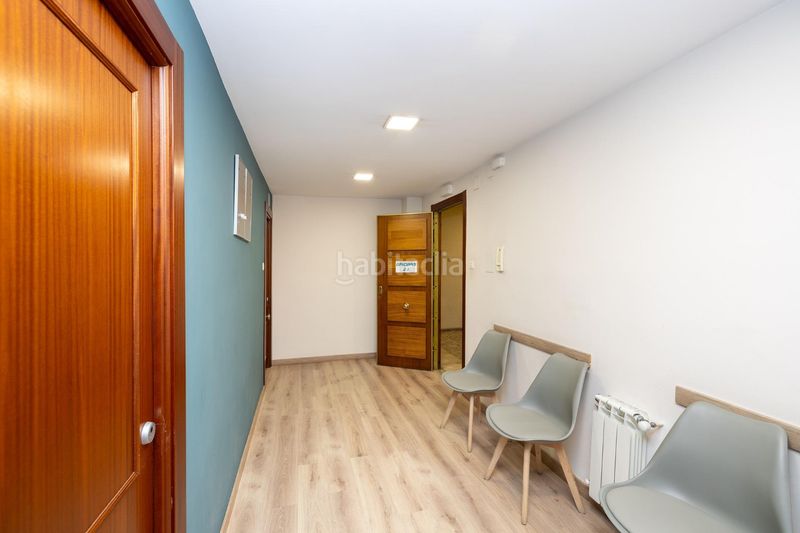 Foto 47bdcf39-edc3-497c-94e0-94637563b0e4. Piso gran piso en Camino de Ronda junto a calle recogidas con 212m2 construidos , 5 dorm, dos baños, edificio señorial en Granada