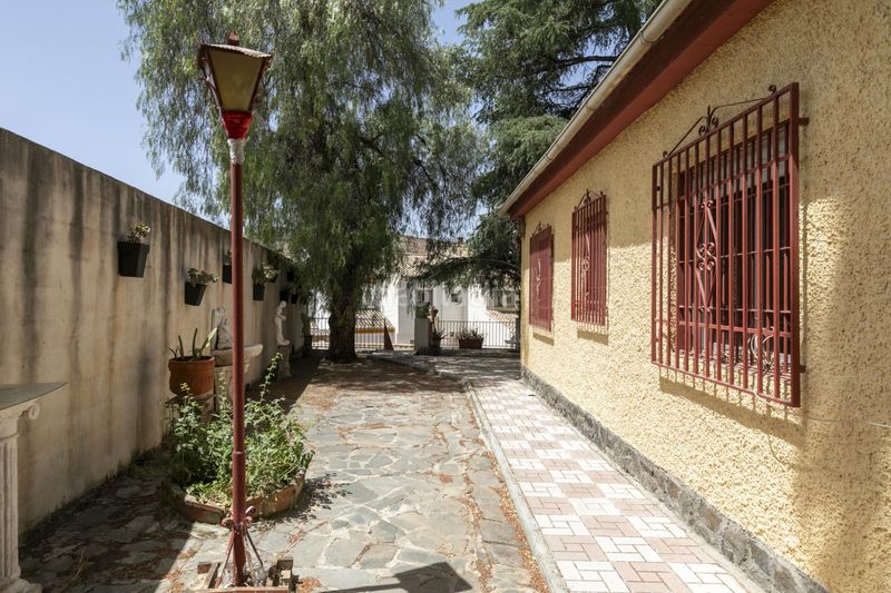 Foto 151ec3f6-8bd0-420c-bc5d-2c35dea4f822. Wohngrundstück in Cenes de la Vega