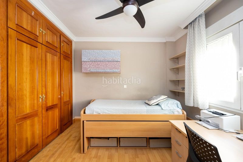 Foto 08f906e7-d929-41be-853e-5824267a2e61. Casa amb calefacció aparcament a Cervantes Granada