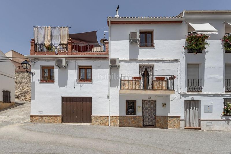 Foto 0bee9d27-d348-4df3-8c95-6cdf2d23bc6b. Casa amb aparcament a Moclín