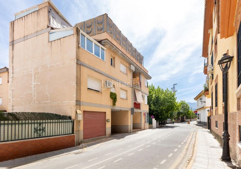 Foto ecdb9768-8452-422b-a293-3ca9b47f6a04. Dúplex amb aparcament a Ogíjares