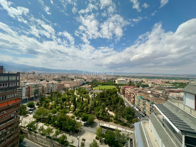Foto e9f84766-eb52-4935-b898-ed4d28c7fad5. Lloguer àtic amb calefacció aparcament a Plaza de Toros Granada