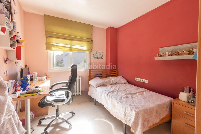 Foto b8dafe50-54da-4dc4-9766-935df16aa39b. Pis amb aparcament a Joaquina Eguaras Granada