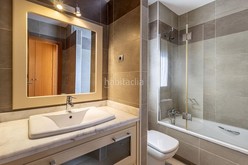 Foto bae14774-8482-47e8-b24e-c01d52aaf50c. Casa amb calefacció aparcament piscina a Albolote