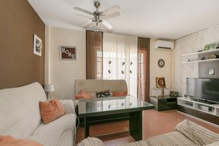 Casa adossada  Av. pablo picasso, 2. Casa adosada con dos amplios patios